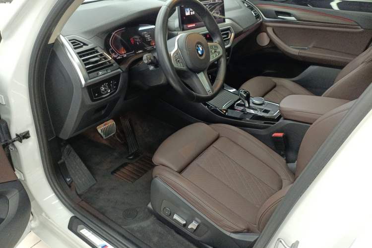 Used BMW X3 2023 xDrive30i Leading Model M Night Edition Package Driver Seat