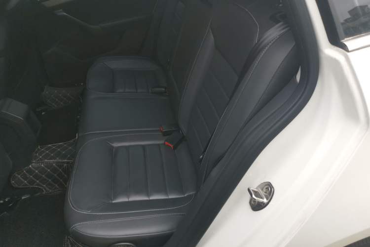 Used Volkswagen Gran Lavida 2017 180TSI DSG Comfort Edition Left Rear Seat