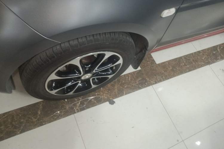 Used smart fortwo 2018 1.0L 52kW Hardtop Passion Edition China V Standard Left Front Wheel Hub