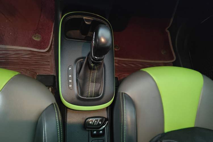 Used Roewe Clever 2021 302 km New Four-Seater Super-Efficient Version
