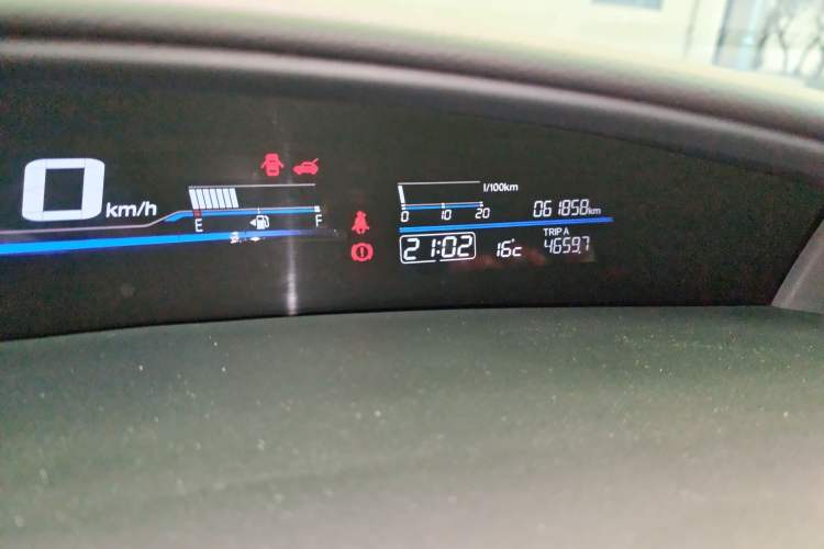 Used Honda Jade 2016 1.8L Automatic Comfort Elite Version 5 Seats