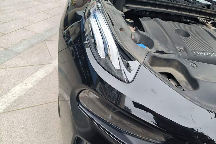 Used Lynk & Co 03 2022 2.0TD DCT JingPro Right Front Headlight