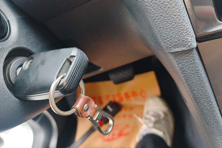 Used Volkswagen Golf 2016 1.6L Automatic Fashion Model Vehicle Key