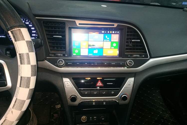 Used Hyundai Elantra (6th Generation / Lingdong) 2016 1.6L Manual ZhiXuan · Dynamic Model
