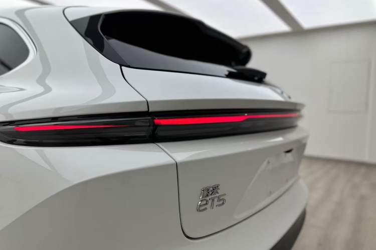 Used Nio ET5T 2023 100kWh Touring
