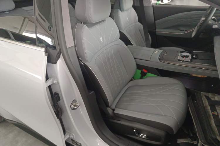 Used Geely Galaxy E8 2025 700 km Long-Range Intelligent Driving Version