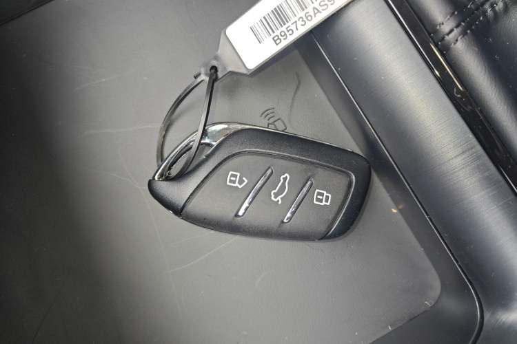 Used Roewe i5 2026 Model 1.5L Manual Comfort Version