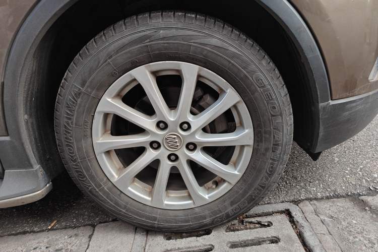 Used Buick Envision 2015 20T Two-Wheel-Drive Elite Model
