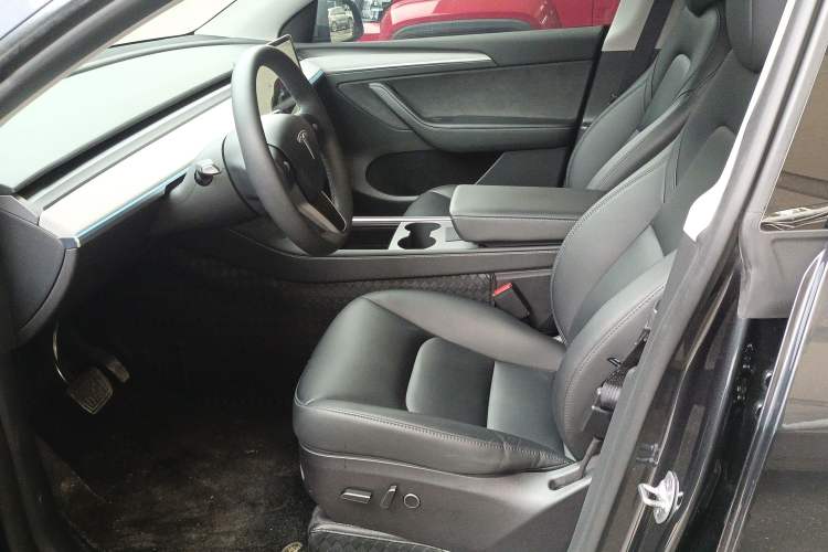 Used Tesla Model Y 2024 Rear-Wheel-Drive Version
