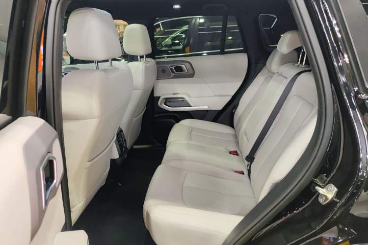 Used Formula Leopard Titanium 3 2025 501 km All-Wheel Drive Intelligent Driving Max Edition