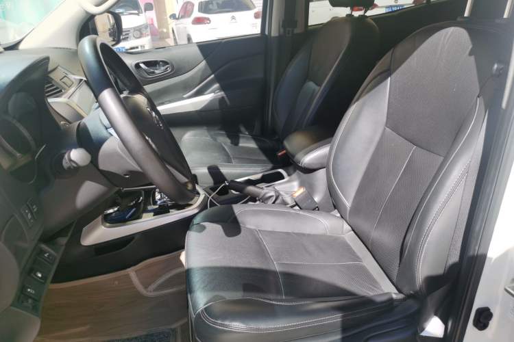 Used Nissan Terra 2020 2.5L XL Upper 4WD Automatic Four-Wheel Drive Luxury Edition
