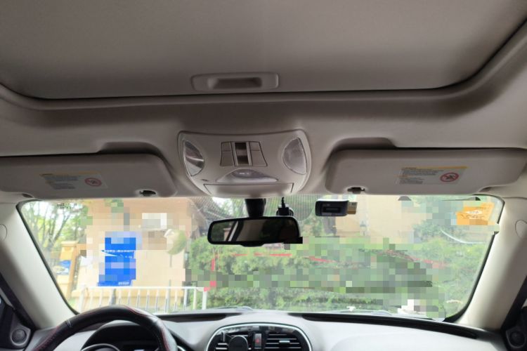 Used GAC Trumpchi GS5 Super 2015 2.0L Automatic Two-Wheel Drive Luxury Navigation Edition
