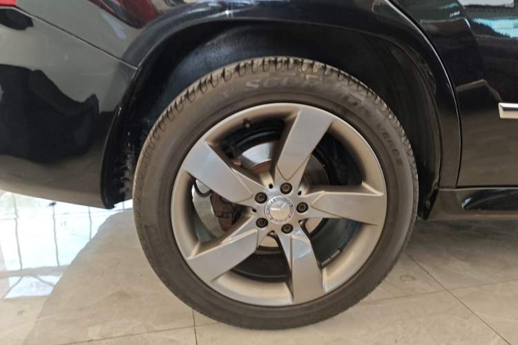 Used Mercedes-Benz GLK-Class 2013 GLK 300 4MATIC Dynamic Sunroof Model Exterior 5