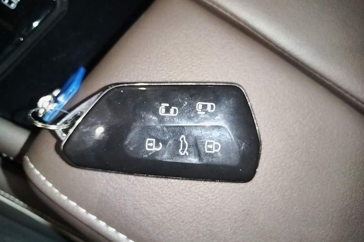 Used Volkswagen Viloran 2024 380TSI Premium Edition