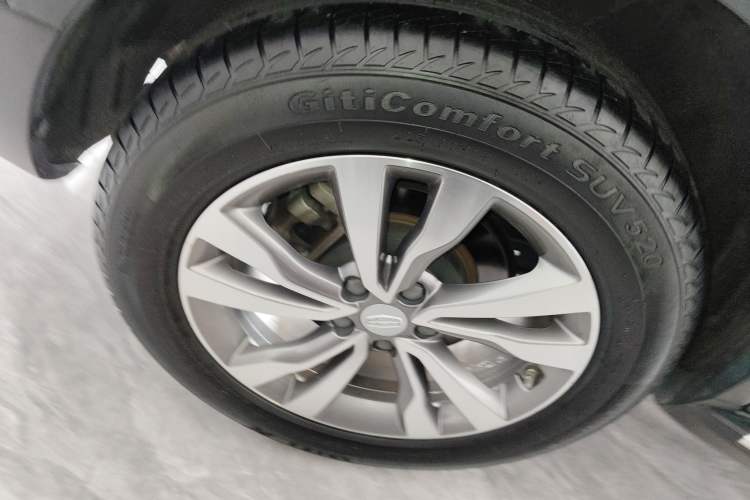 Used Geely Auto Emgrand X7 Sport 2016 2.0L Manual ZhiShang Version Exterior 5