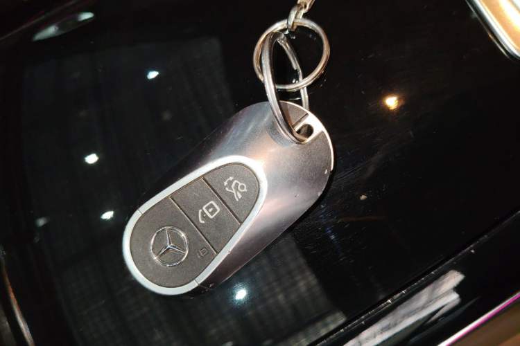 Used Mercedes-Benz E-Class 2024 E 260 L
