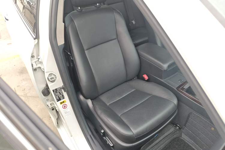 Used Toyota Camry 2015 2.0G Premier Edition