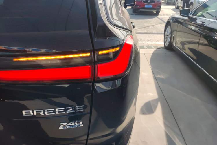 Used Honda Breeze 2023 240TURBO Two-Wheel Drive Elite Edition 5 Seats