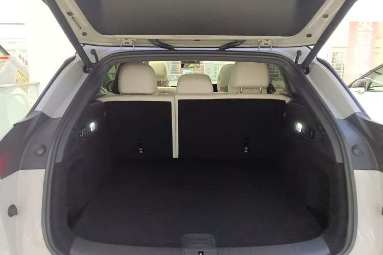 Used Li Auto Li Auto i6 2025 Model Two-Wheel-Drive Standard Type
