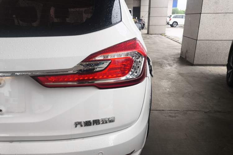 Used Baojun 310W 2018 1.5L Automatic Luxury Version China V