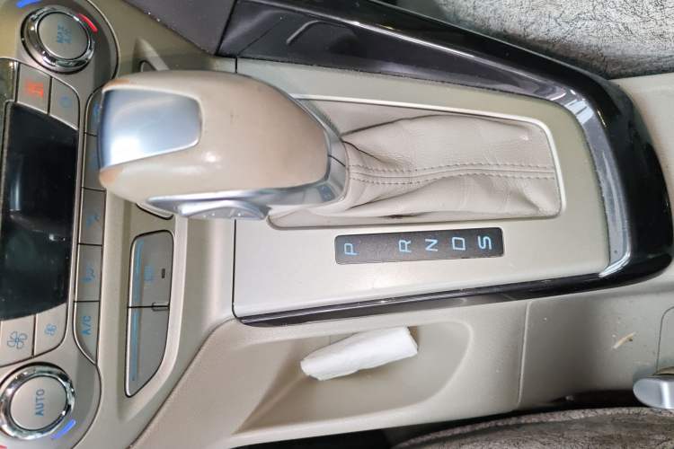 Used Ford Focus 2012 Sedan 1.6L Automatic Fashion Edition