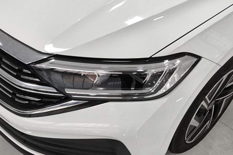 Used Volkswagen Sagitar 2025 300TSI DSG Flyover Edition Left Front Headlight