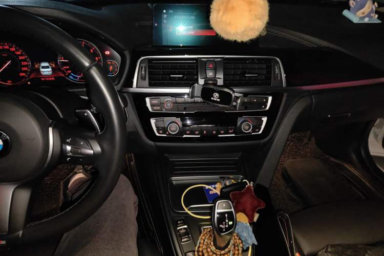 Used BMW 3 Series 2018 320Li Leading Model M Sport Package Audio And AC Panel