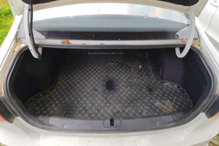 Used Roewe i6 2020 PLUS 1.6L CVT 4G Connected Glory Flagship Edition