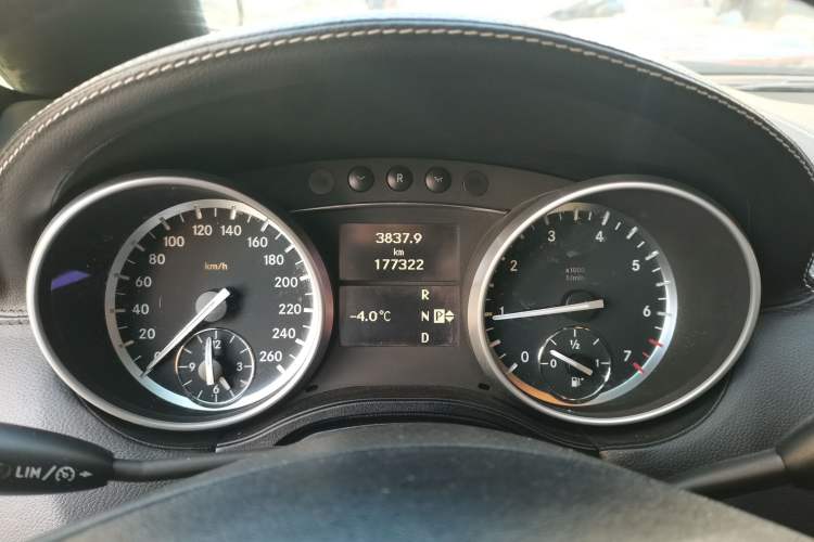 Used Mercedes-Benz M-Class 2010 ML 350 4MATIC Luxury Model Instrument Cluster