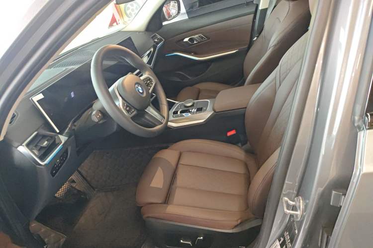 Used BMW i3 2024 eDrive 40 L Midnight Edition
