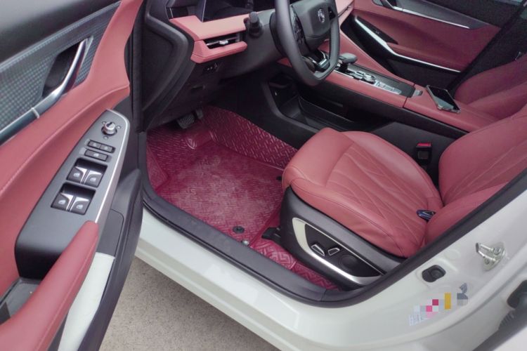 Used Changan CS75 PLUS 2024 3rd Generation Champion Edition 1.5T Intelligent Drive Dynamic Model