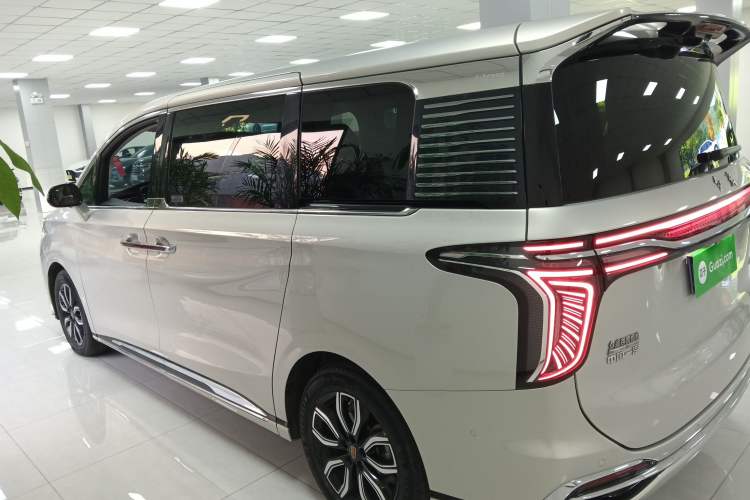 Used Hongqi HQ9 2023 2.0T Smart Connect Flagship Edition
