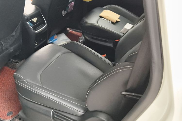 Used SAIC MAXUS G50 2019 1.5T First Edition Automatic Luxury Version 6 Seats Left Rear Seat