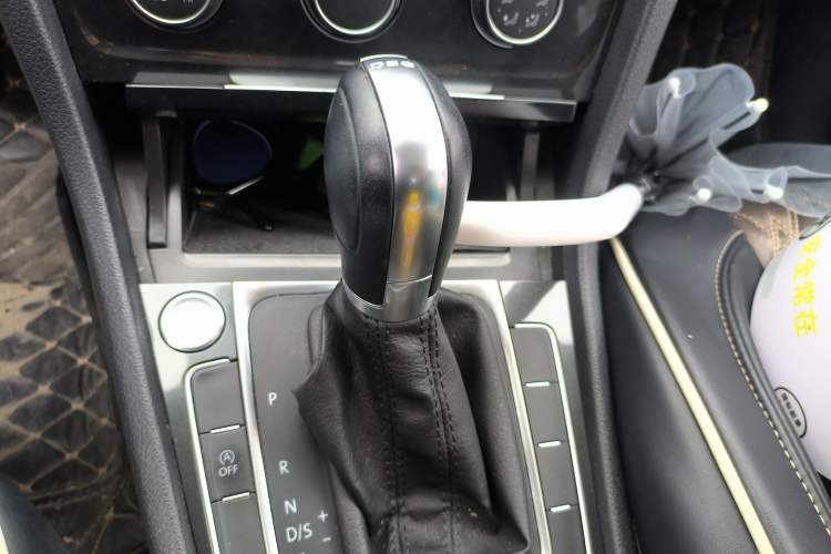 Used Volkswagen Golf 2018 230TSI Automatic Luxury Version