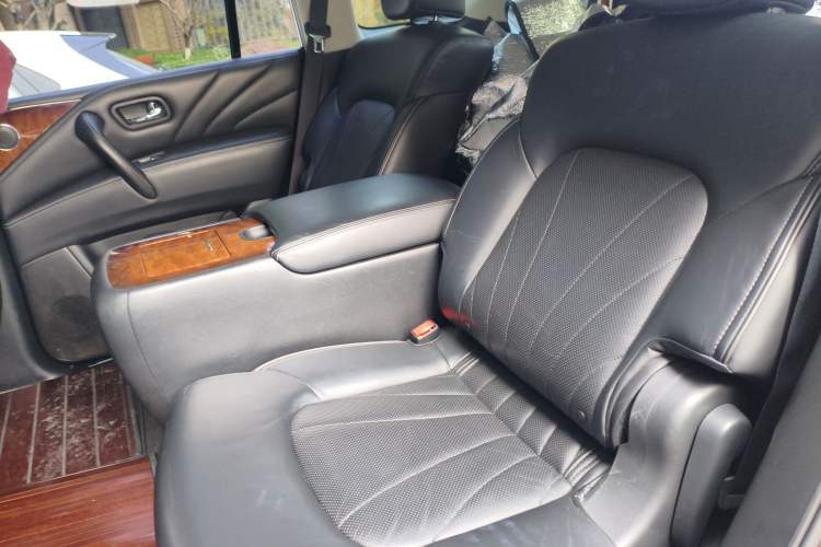 Used Infiniti QX80 2016 5.6L 4WD
