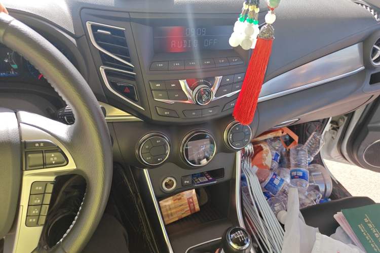 Used BYD Song 2018 1.5TI Manual Entry-Level Model
