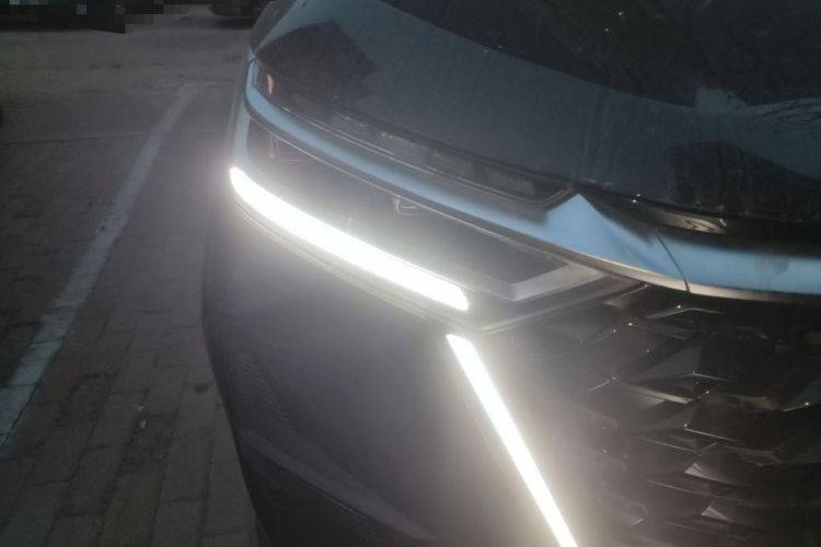 Used Chery Tiggo 8 PRO 2025 290T Two-Wheel-Drive Luxury Edition Right Front Headlight