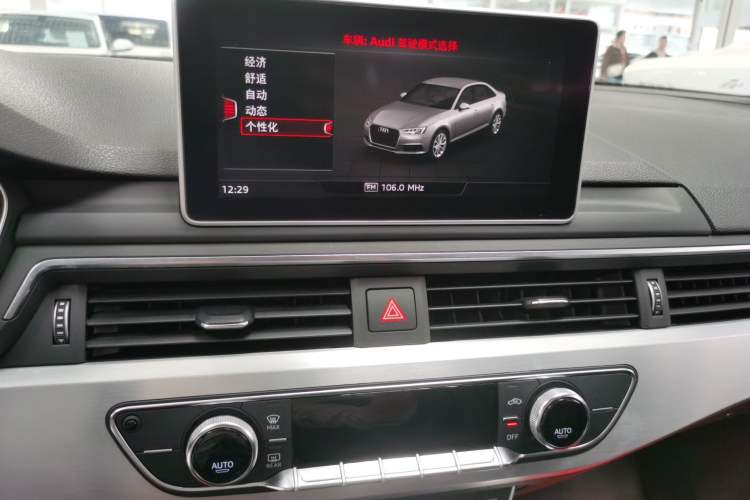 Used Audi A4L 2018 30th Anniversary Edition 40 TFSI Fashion Model
