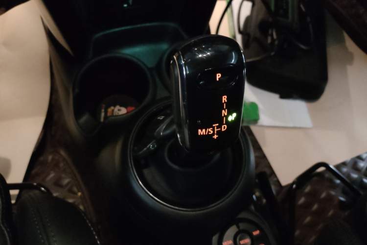 Used MINI MINI 2022 2.0T COOPER S Classic Edition Five-Door Version