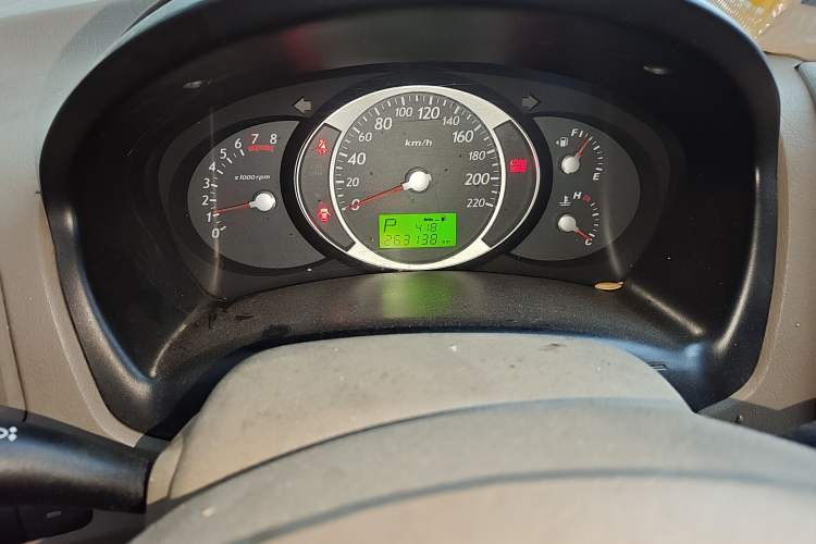 Used Hyundai Tucson 2009 2.0L Automatic Two-Wheel Drive with Sunroof