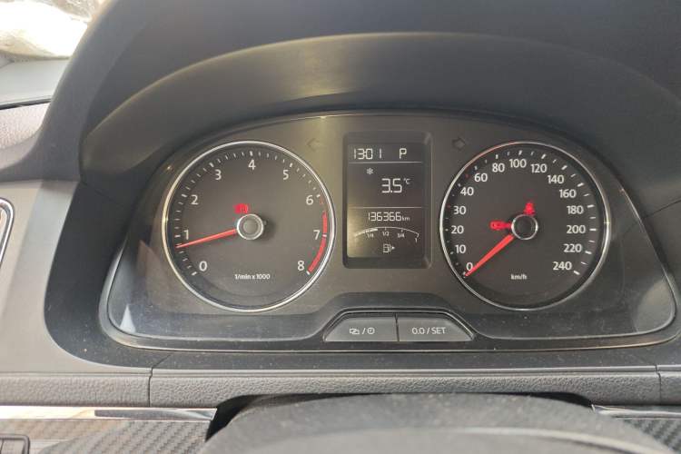 Used Volkswagen Gran Lavida 2014 1.4TSI Automatic Sport Edition Instrument Cluster