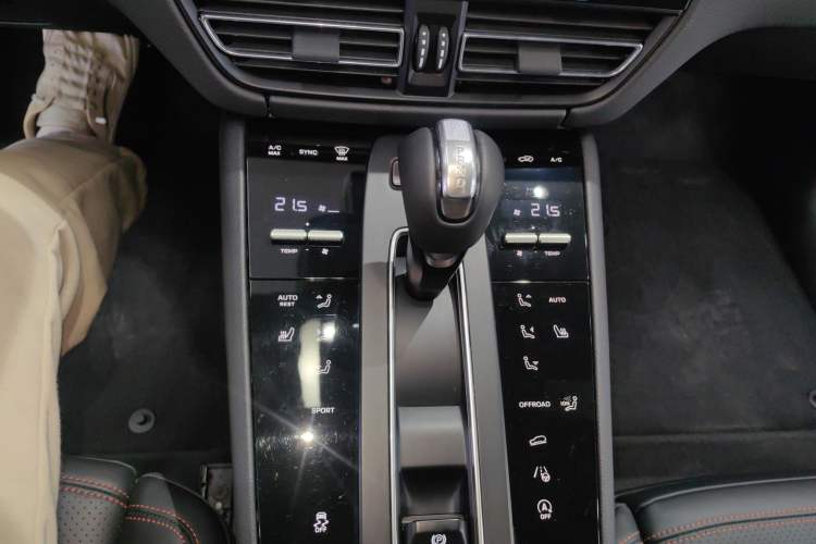 Used Porsche Macan 2022 Macan 2.0T