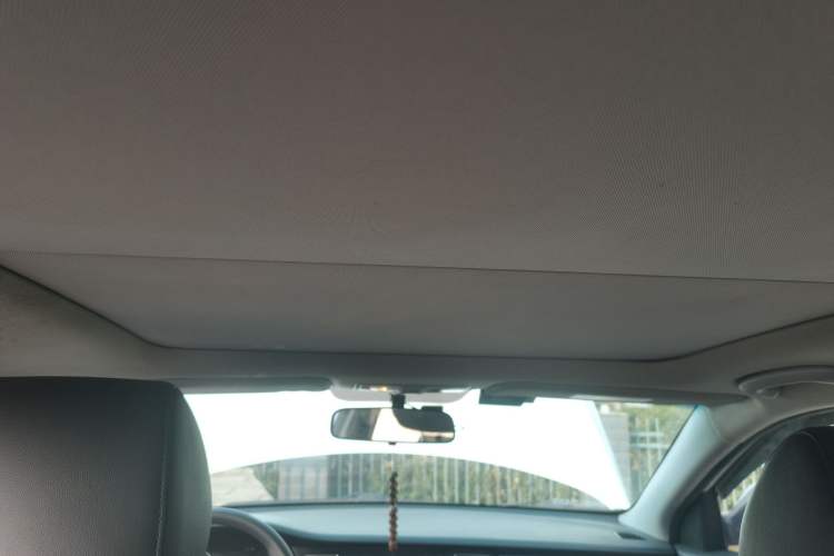 Used Hyundai Mistra 2014 1.8L Automatic Smart GLS Headliner