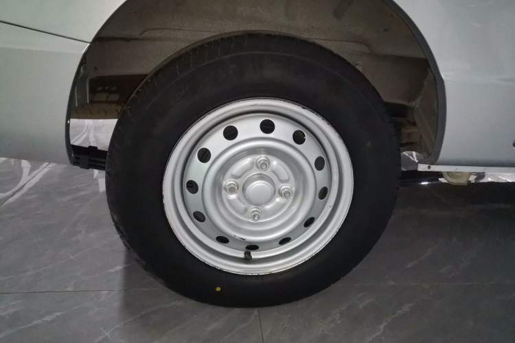 Used Wuling Rongguang S 2023 1.5L Basic Enclosed-Window Vehicle 2 Seats
