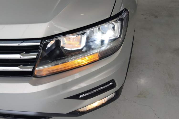 Used Volkswagen Tiguan L 2019 330TSI Automatic Two-Wheel Drive Panoramic Comfort Edition China VI Standard