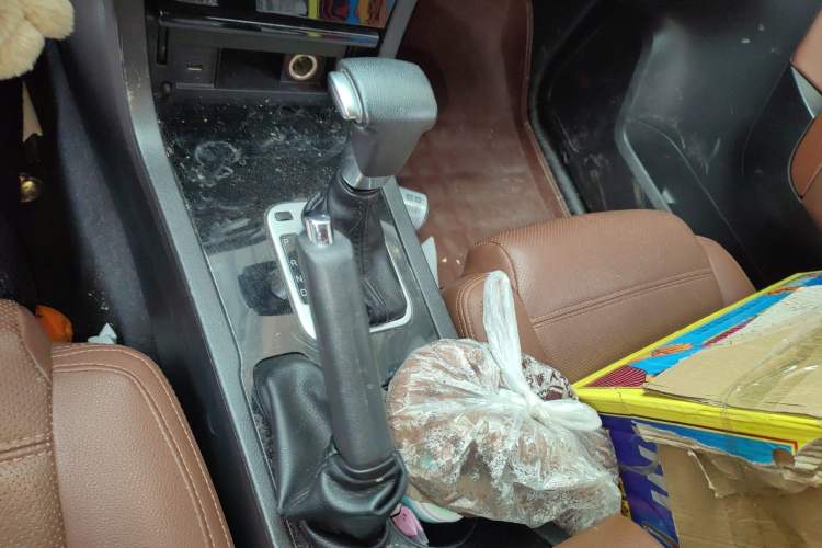 Used Yema T70 2015 1.8T CVT Elegant Model