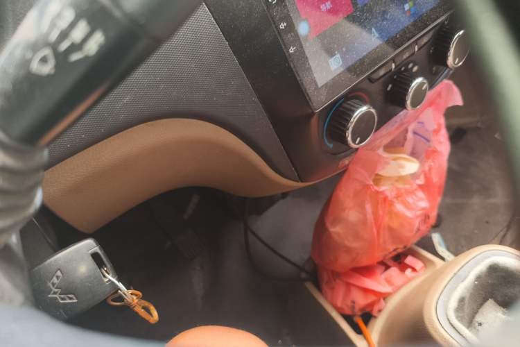 Used Wuling Rongguang 2014 1.5L S Standard Version Vehicle Key