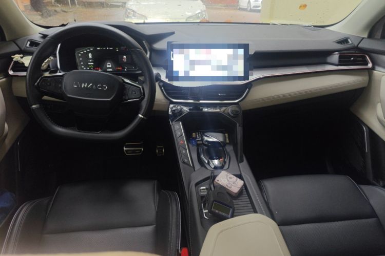 Used Lynk & Co 06 2021 1.5T Shero Pink Special Edition Center Console