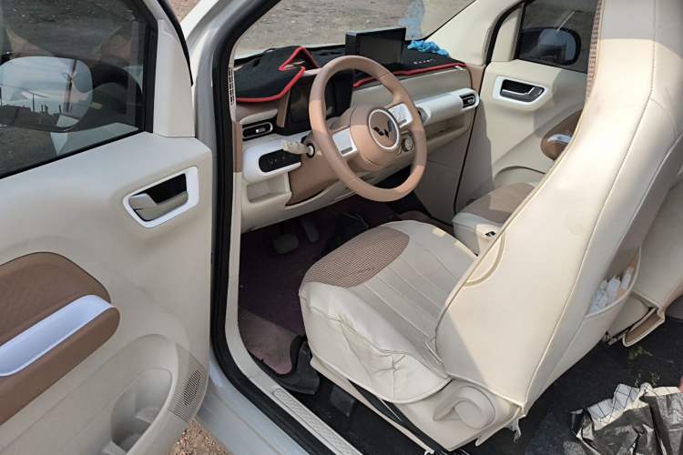 Used Wuling Hongguang MINIEV 2024 3rd Generation 215km Youth Edition