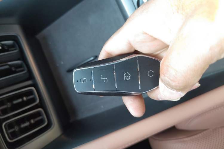 Used BYD Song L EV 2025 Intelligent Driving Version 662 km LiDAR Excellence Edition Interior 1